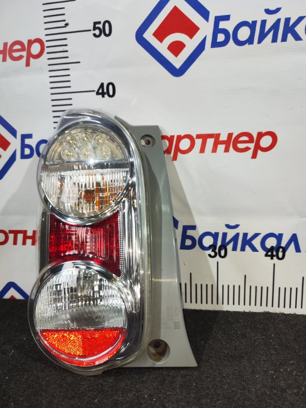 Стоп TOYOTA PASSO KGC30 1KR-FE 2010 задний левый 220-51004 (б/у)