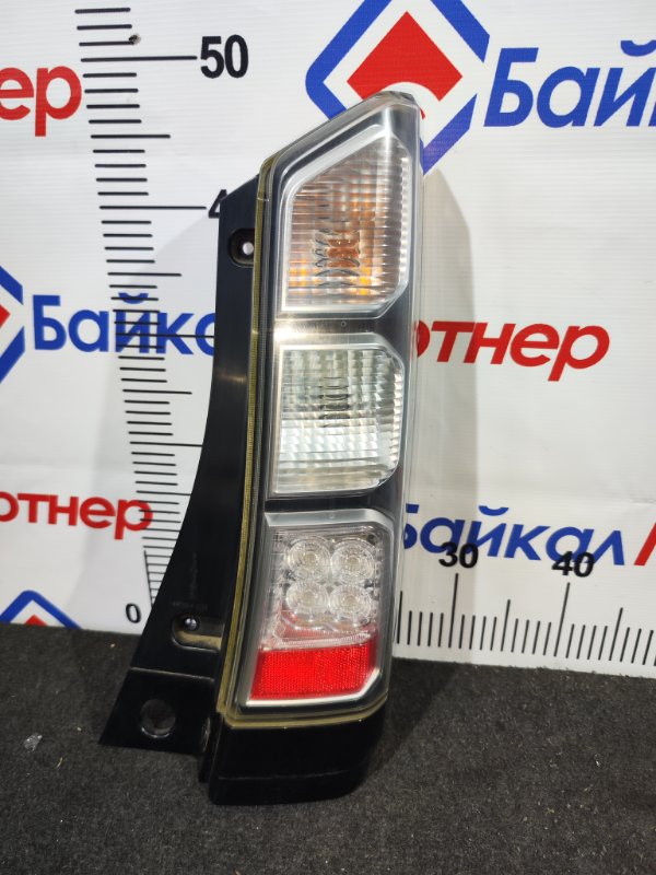 Стоп HONDA N-BOX JF2 S07A 2014 задний правый D105 (б/у)