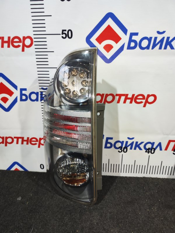 Стоп TOYOTA VOXY ZRR75W 3ZR-FE 2008 задний левый 28-199 (б/у)