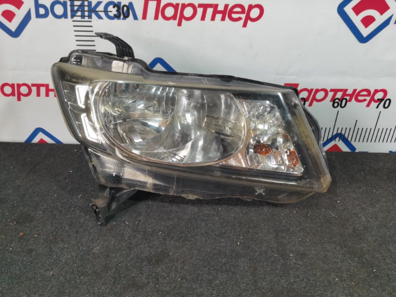 Фара HONDA FREED SPIKE GB4 L15A 2012 передняя правая 100-22067 (б/у)