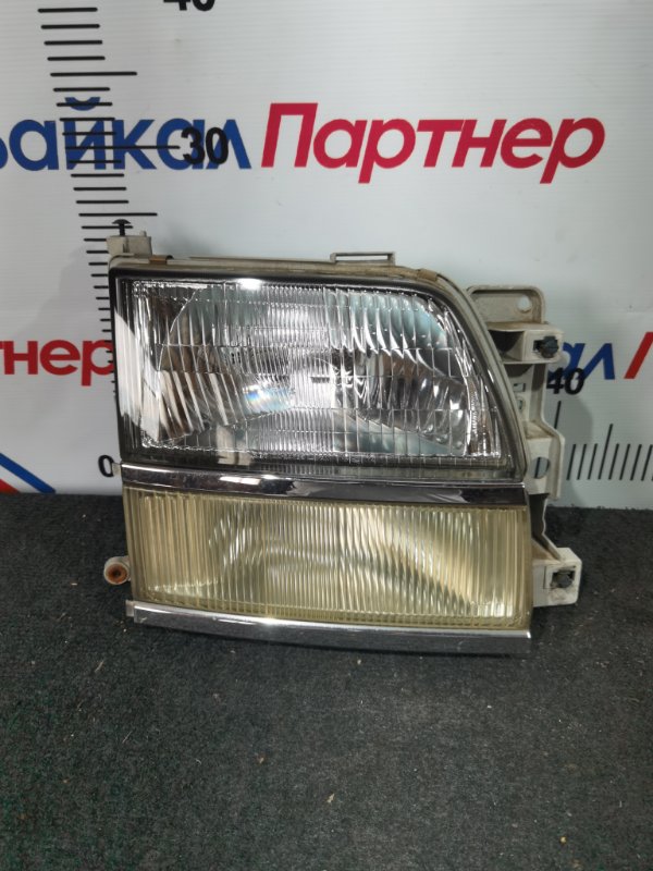 Фара NISSAN ELGRAND ALE50 VG33E 1999 передняя правая 110-24726 (б/у)
