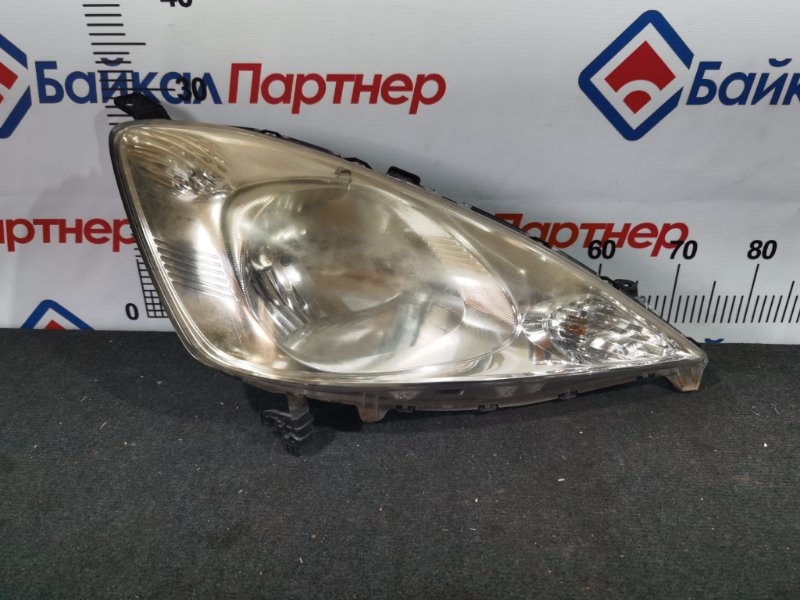 Фара HONDA FIT SHUTTLE GG8 L15A 2013 передняя правая 6865 (б/у)
