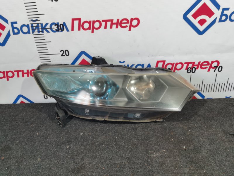 Фара HONDA INSIGHT ZE2 LDA 2010 передняя правая 22-877 (б/у)