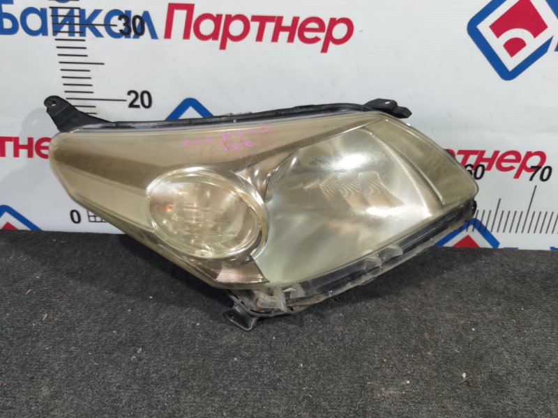 Фара TOYOTA IST NCP110 1NZ-FE 2009 передняя правая 52-174 (б/у)