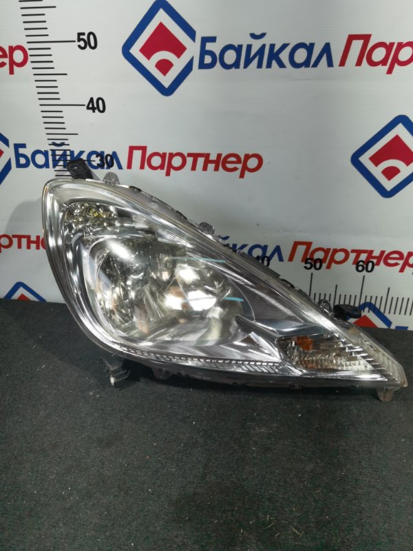 Фара HONDA FIT GP1 LDA 2011 передняя правая P9604 (б/у)