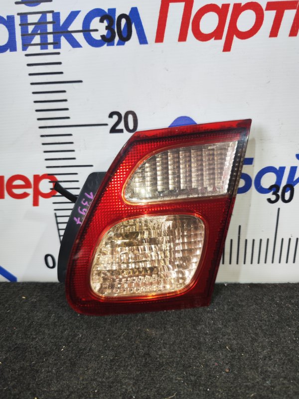 Вставка в крышку багажника NISSAN BLUEBIRD SYLPHY FG10 QG15DE 2000 задняя правая 4880B (б/у)