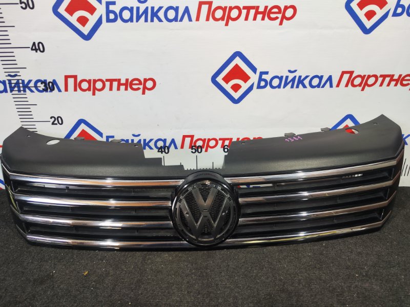 Решетка радиатора VOLKSWAGEN PASSAT 3CCAX CAXA 2012 (б/у)