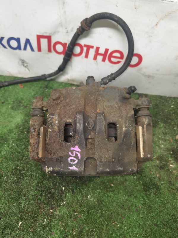 Суппорт NISSAN BASSARA JNU30 KA24 2000 передний левый (б/у)