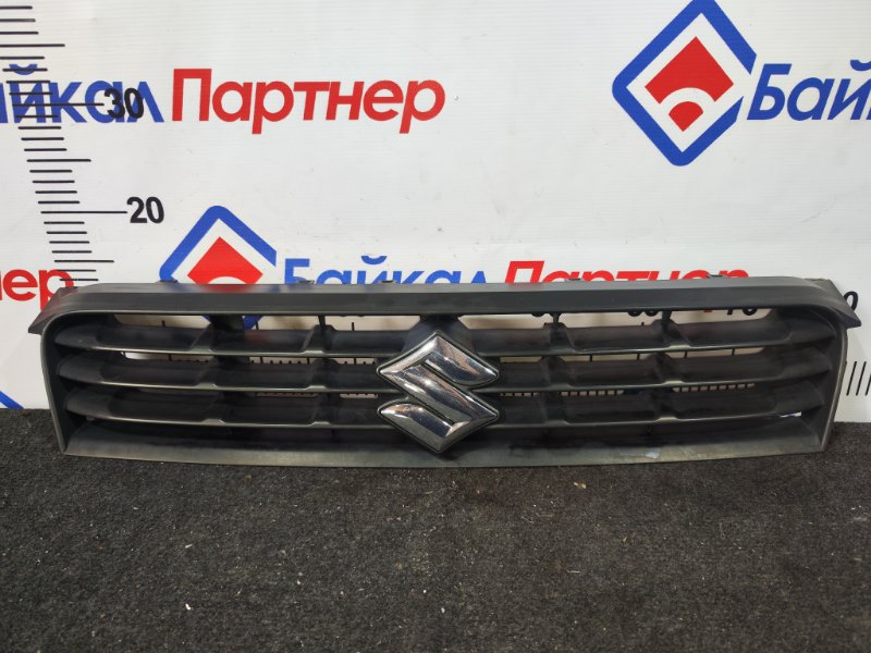 Решетка радиатора SUZUKI SPLASH XB32S K12B 2010 (б/у)