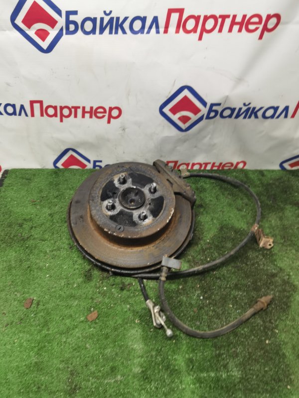 Ступица TOYOTA VITZ NCP10 2NZ-FE 2002 задняя правая (б/у)