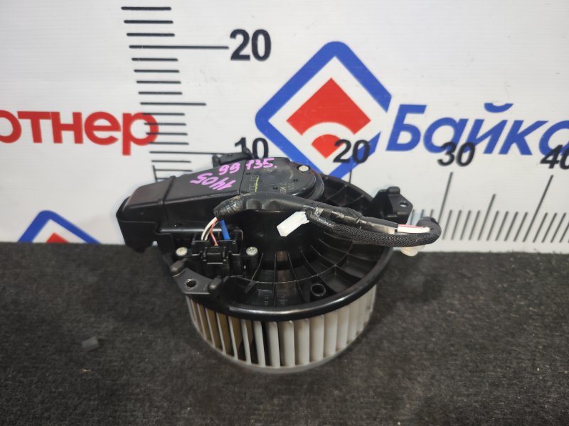 Мотор печки TOYOTA VELLFIRE ANH25W 2AZ-FE 2010 (б/у)
