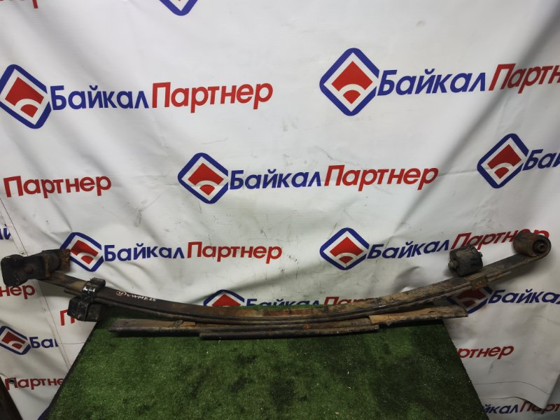 Рессора NISSAN CARAVAN VWME25 ZD30DD задняя правая (б/у)