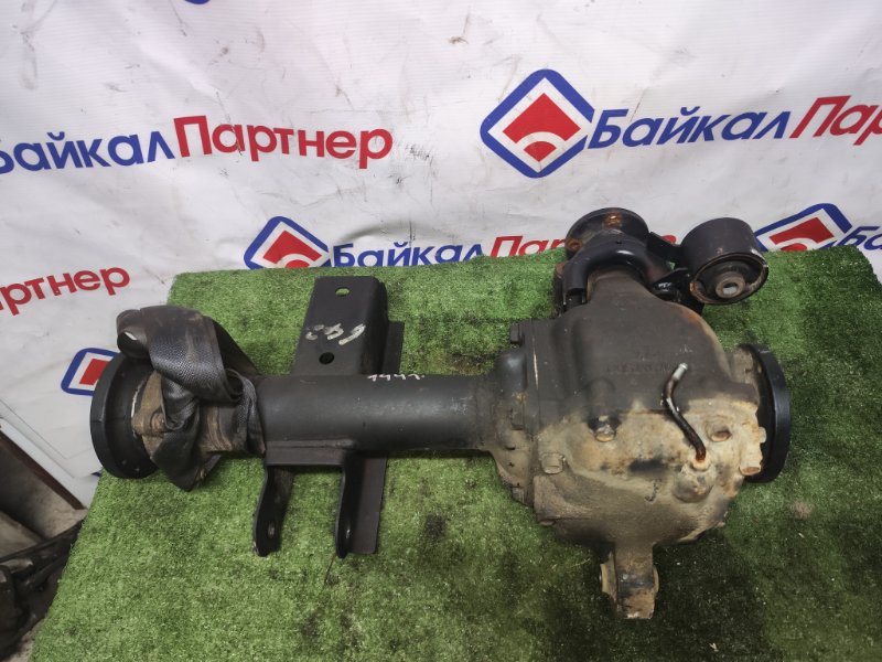 Редуктор NISSAN CARAVAN VWME25 ZD30DD передний (б/у)