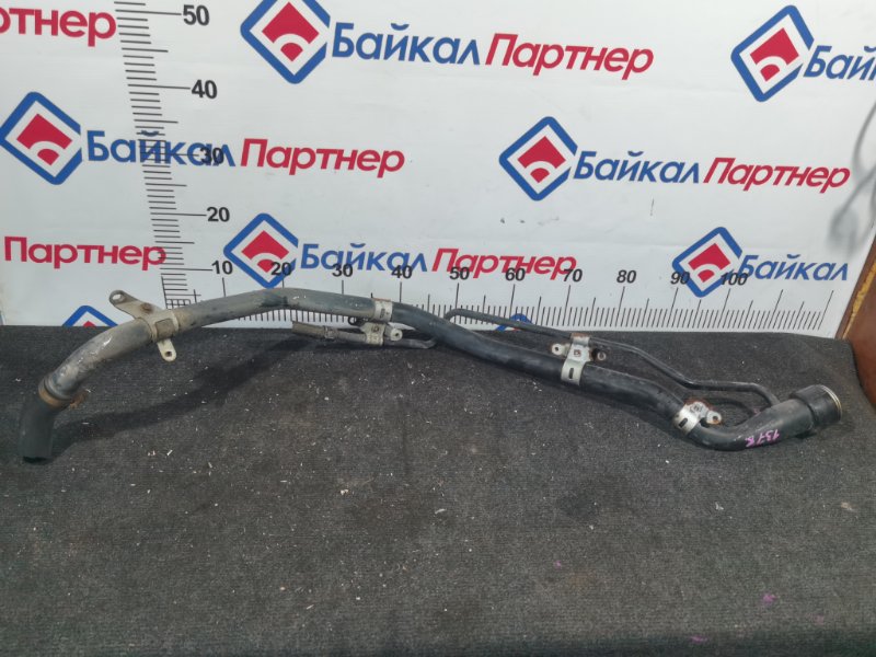 Горловина топливного бака TOYOTA NOAH AZR60G 1AZ-FSE 2005 (б/у)