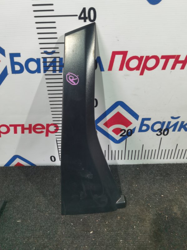 Накладка на дверь HONDA FIT GE6 L13A задняя правая (б/у)