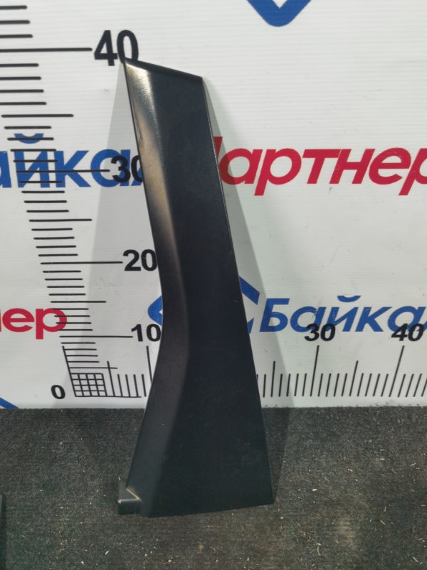 Накладка на дверь HONDA FIT GE6 L15A задняя левая (б/у)