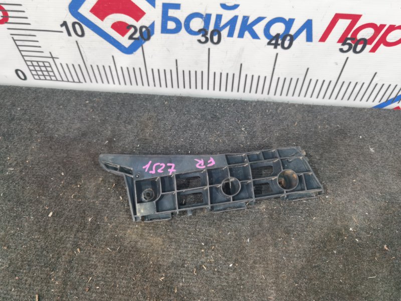 Крепление Бампера TOYOTA PRIUS ZVW30 2ZR-FXE переднее правое (б/у)