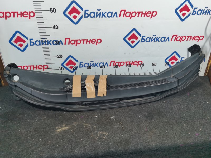 Решетка под лобовое стекло HONDA FIT SHUTTLE GG8 L15A 2013 (б/у)