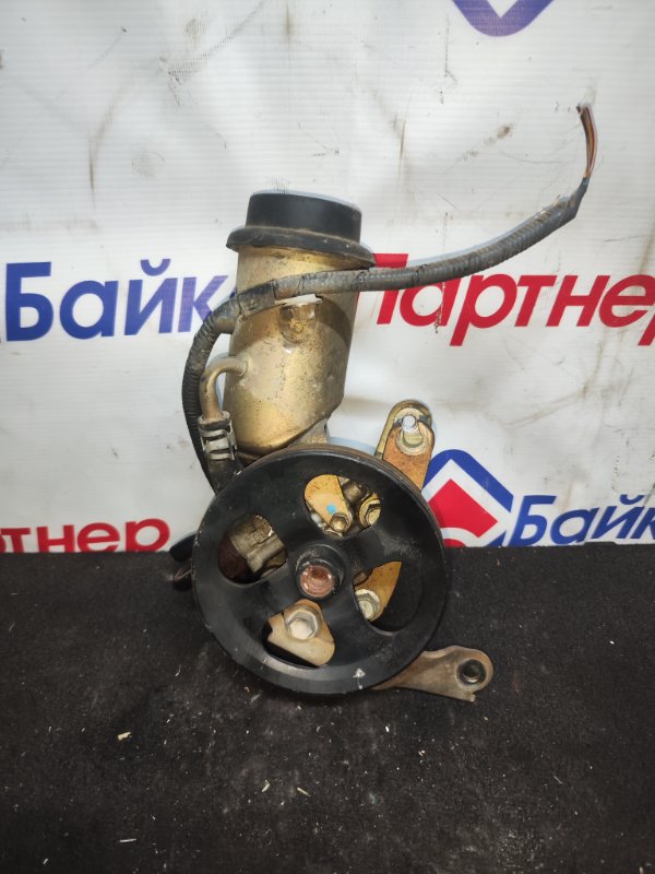 Гидроусилитель TOYOTA VITZ NCP10 2NZ-FE 2002 (б/у)