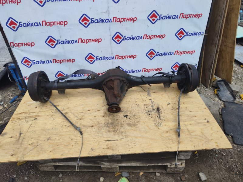 Мост NISSAN CARAVAN VWME25 ZD30DD задний (б/у)