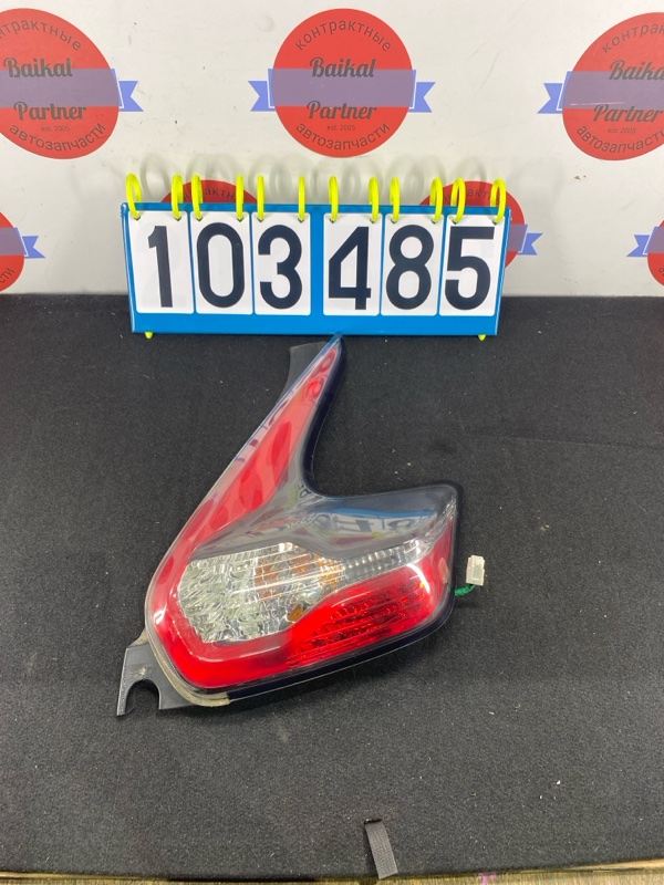 Стоп NISSAN JUKE YF15 HR15DE 2014 задний правый D135 (б/у)