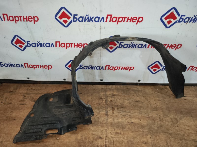Подкрылок NISSAN LAUREL GNC35 RB25DE 2002 передний правый (б/у)