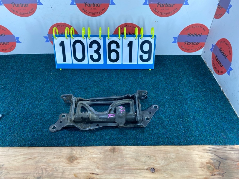 Петля двери TOYOTA SOARER JZZ31 2JZ-GE 1994 передняя правая (б/у)