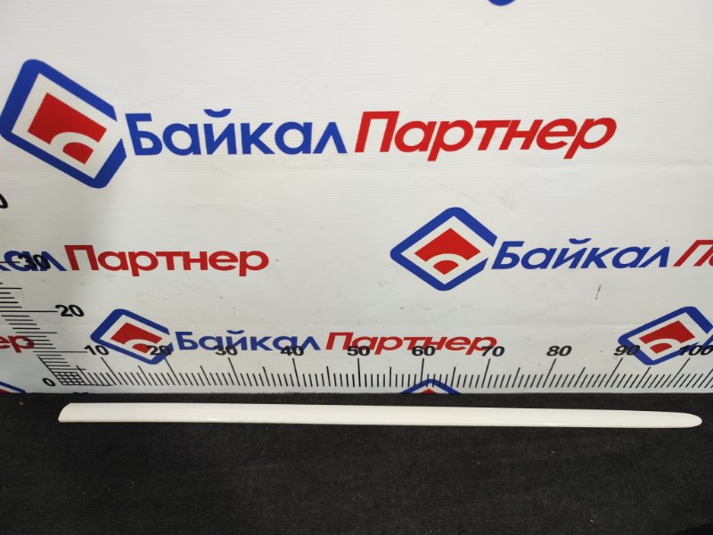 Молдинг двери TOYOTA COROLLA SPACIO ZZE124N 1ZZ-FE передний правый (б/у)