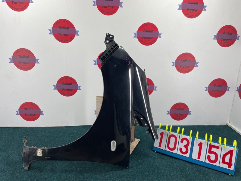 Крыло HONDA FIT SHUTTLE GG8 L15A 2013 переднее левое (б/у)