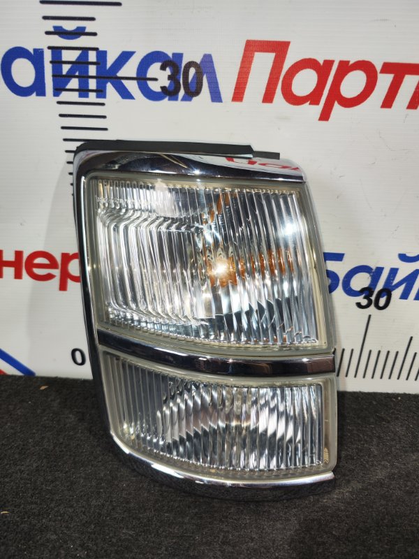 Габарит NISSAN ELGRAND ALE50 VG33E 1999 передний правый 210-24726 (б/у)