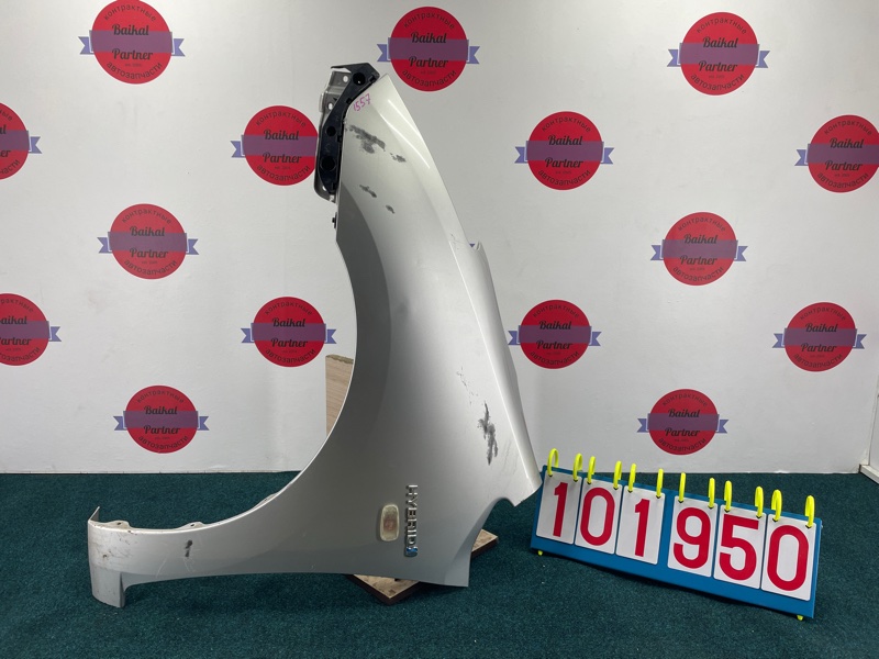 Крыло TOYOTA PRIUS NHW20 1NZ-FXE переднее левое (б/у)