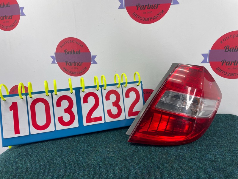 Стоп HONDA FIT GE6 L15A задний правый (б/у)