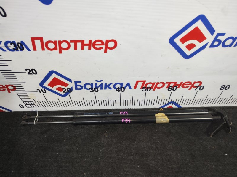 Амортизаторы 5й двери NISSAN SERENA FNC26 MR20DD 2012 (б/у)
