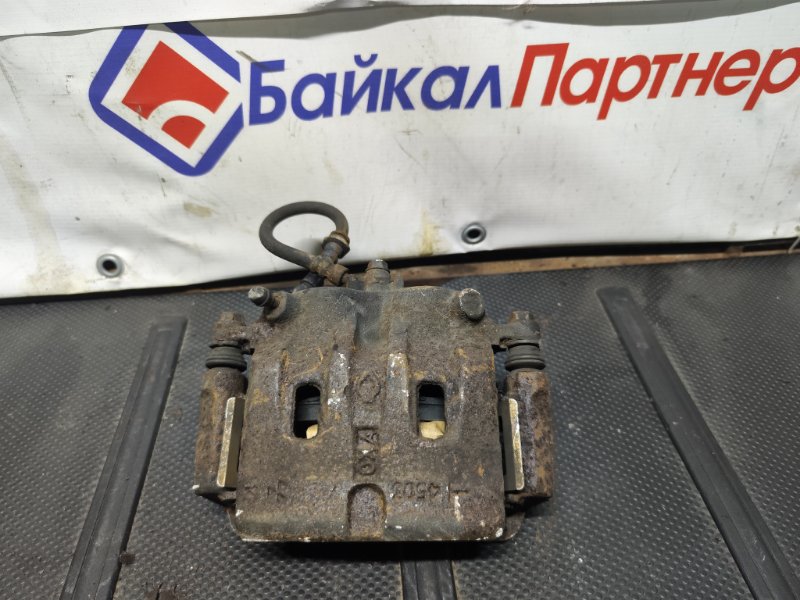Суппорт NISSAN BASSARA JNU30 KA24 2000 передний правый (б/у)