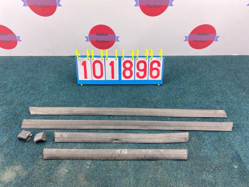 Молдинг двери TOYOTA CHASER JZX105 1JZ-GE 2001 (б/у)