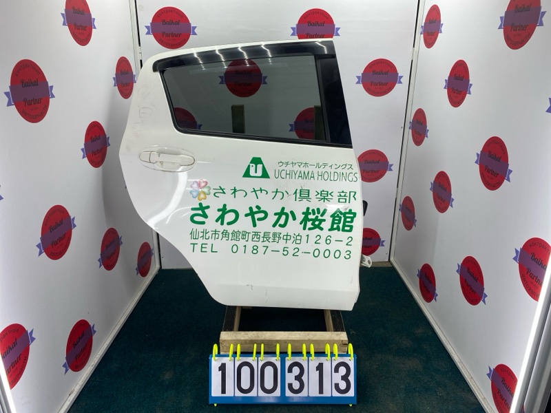 Дверь TOYOTA VITZ NSP135 1NR-FE задняя правая (б/у)