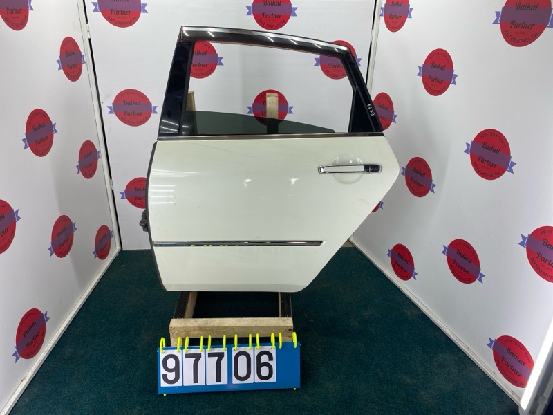 Дверь NISSAN FUGA PY50 VQ35DE 2007 задняя левая (б/у)