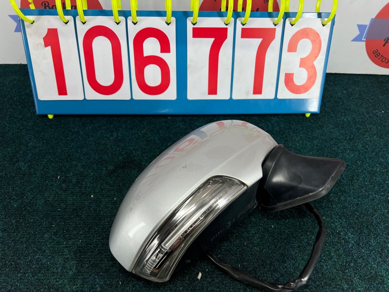 Зеркало TOYOTA PRIUS ZVW30 2ZR-FXE 2010 переднее правое (б/у)