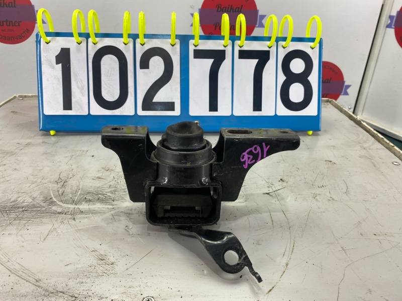 Подушка ДВС TOYOTA VITZ NSP130 1NR-FE 2012 передняя правая (б/у)