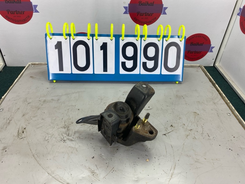 Подушка ДВС TOYOTA RAV4 ZCA26W 1ZZ-FE 2004 передняя правая (б/у)