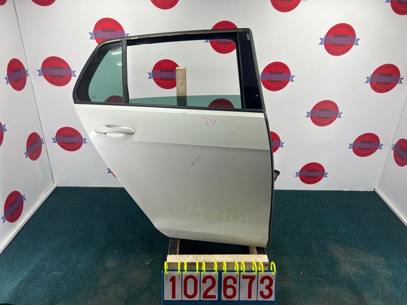 Дверь VOLKSWAGEN GOLF 5G1 CPT 2014 задняя правая (б/у)
