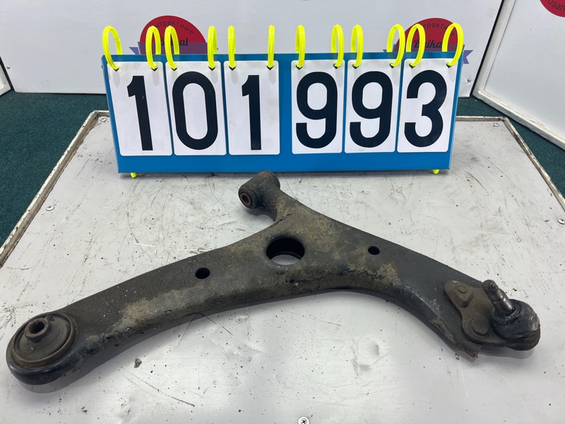 Рычаг TOYOTA RAV4 ZCA26W 1ZZ-FE 2004 передний правый (б/у)