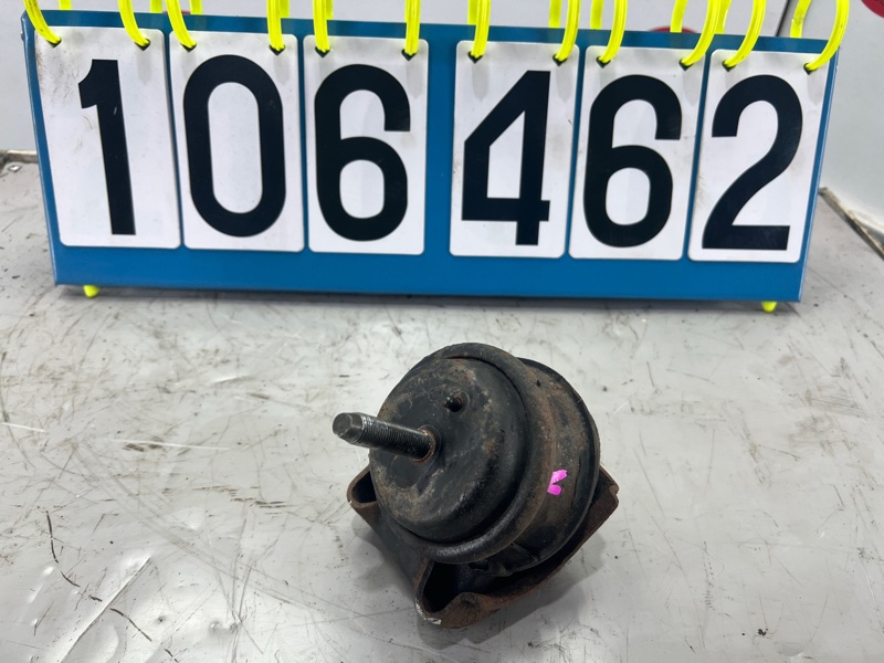 Подушка TOYOTA CHASER JZX105 1JZ-GE 2001 правая (б/у)