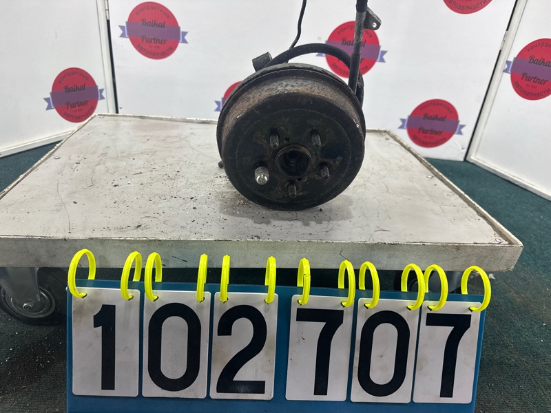 Ступица TOYOTA CORONA PREMIO AT210 4A-FE 2000 задняя правая (б/у)