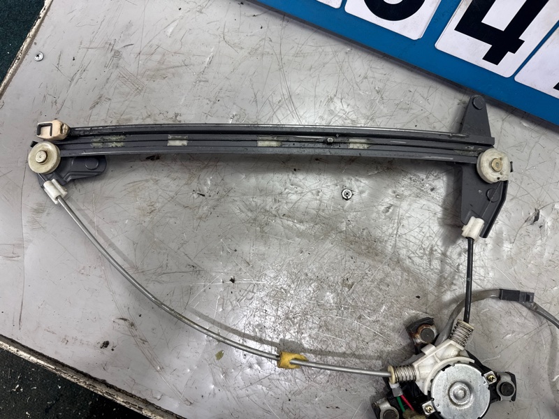 Стеклоподъемный механизм TOYOTA SOARER JZZ31 2JZ-GE 1994 передний правый (б/у) Стеклоподъемный механизм TOYOTA SOARER JZZ31 2JZ-GE 1994 передний правый (б/у)