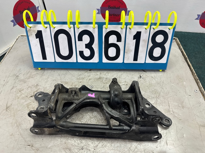 Петля двери TOYOTA SOARER JZZ31 2JZ-GE 1994 левая (б/у) Петля двери TOYOTA SOARER JZZ31 2JZ-GE 1994 левая (б/у)