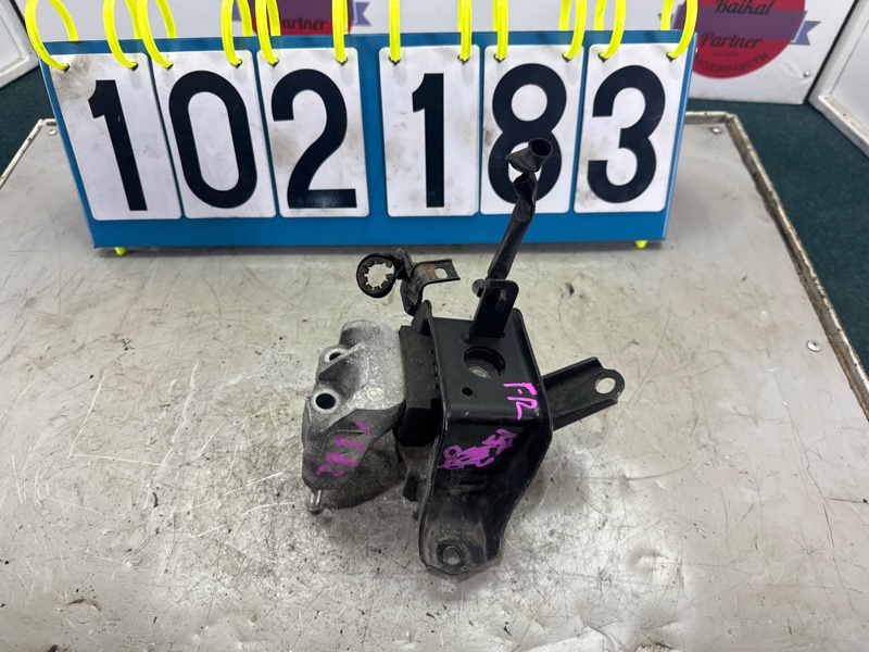 Подушка ДВС SUBARU JUSTY M900F 1KR-FE 2020 передняя правая (б/у)