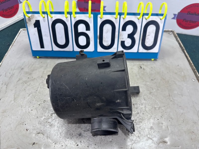 Корпус воздушного фильтра NISSAN TERRANO TR50 ZD30-DDTI 2000 (б/у)