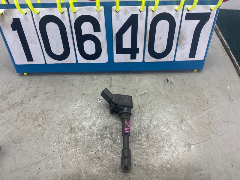 Катушка зажигания AUDI Q5 8RB CNCD 2013 06L905110C (б/у)