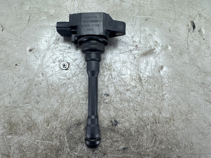 Катушка зажигания NISSAN JUKE YF15 HR15DE 2014 (б/у) Катушка зажигания NISSAN JUKE YF15 HR15DE 2014 (б/у)